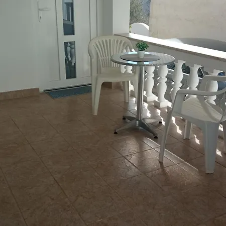 Mirjana Lejlighed *